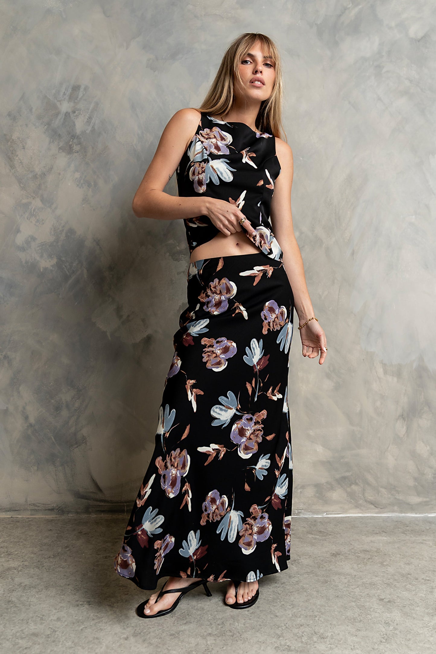 Eden Floral Midi Skirt in Black