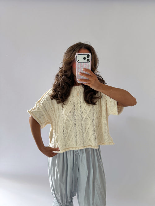 AMELIE ROUND NECK KNIT SWEATER TOP